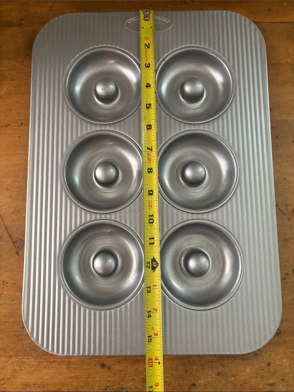 Stonewall Kitchen USA Pan 6 well donut mold
